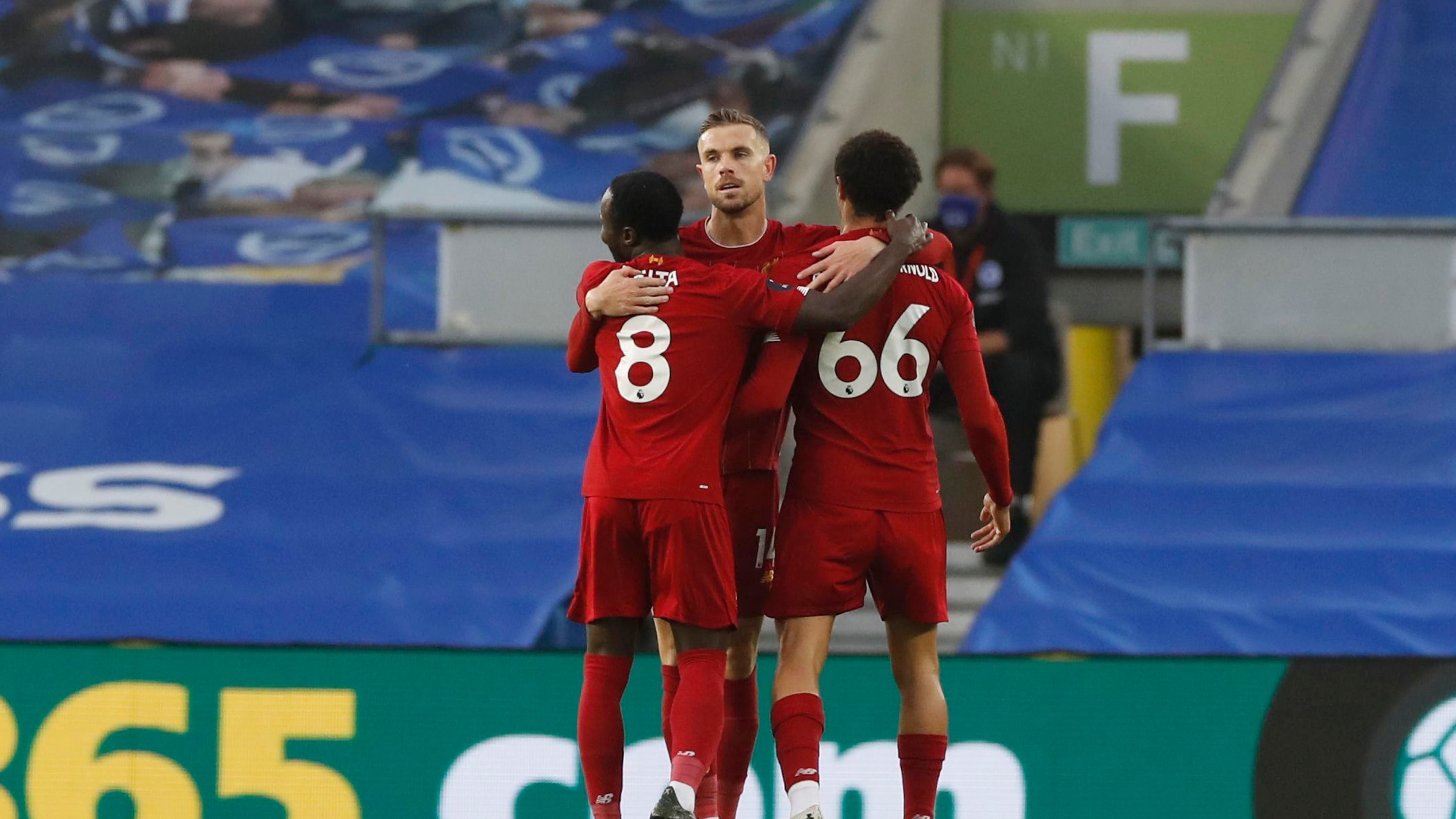 赛的竞争激 赛的竞争激