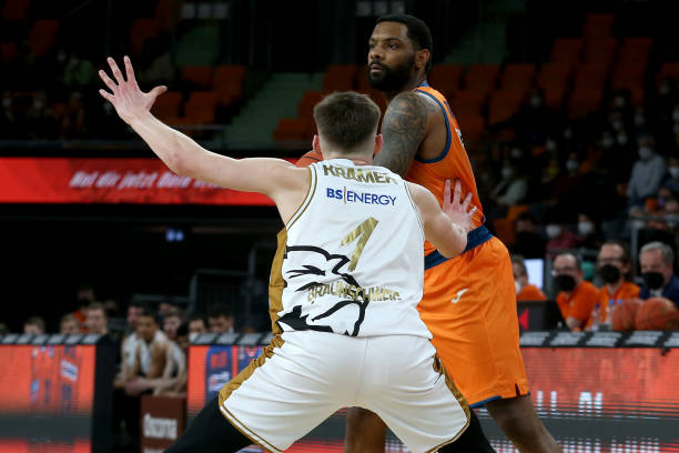 也是一场关 也是一场关